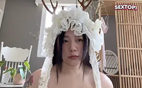Em gái khù khờ đưa